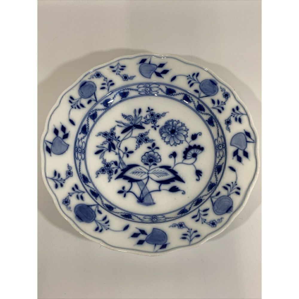 Meissen porcelain Blue Onion pattern rim soup bowl‎ 9 3/4”
